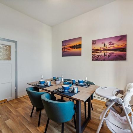 Infinity Stay: Bis Zu 4 Personen Zentrum Wassernah Netflix Wilhelmshaven Buitenkant foto